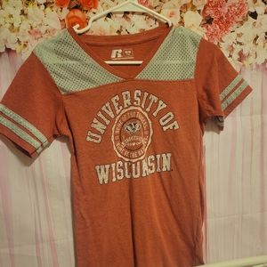 Wisconsin Badgers v kneck t shirt